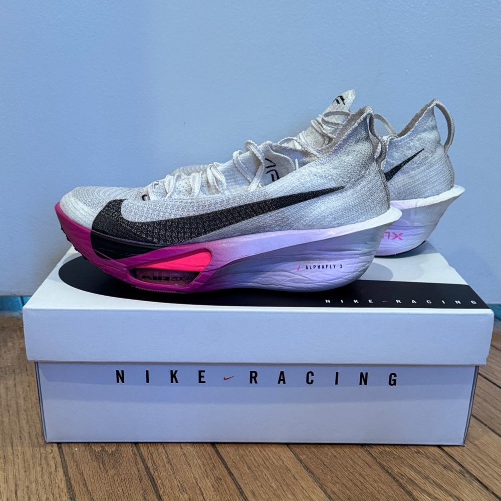Nike Air Zoom Alphafly NEXT% 3 in White and pink